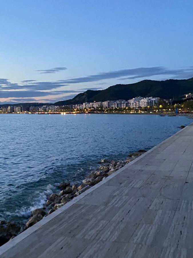 Holiday Apartment Vlore Bagian luar foto